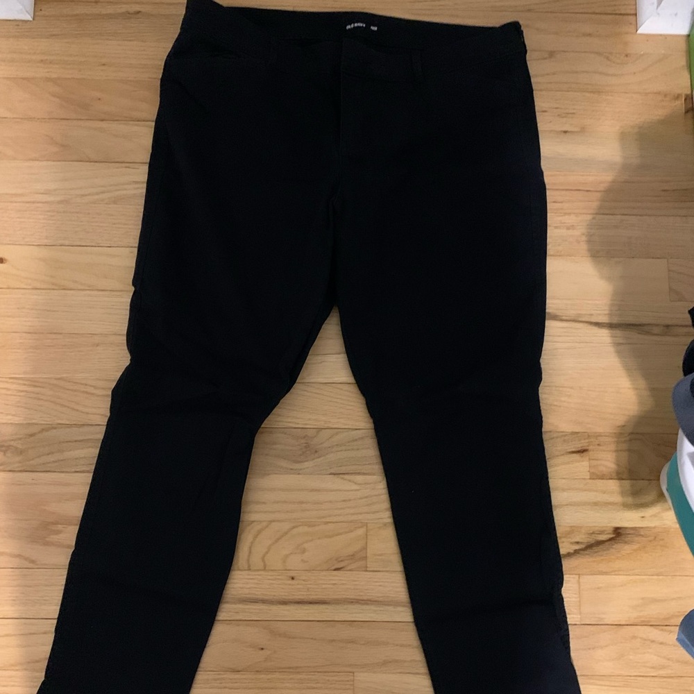 Old Navy Black Pixie Pants Worn Twice. Euc - image 1